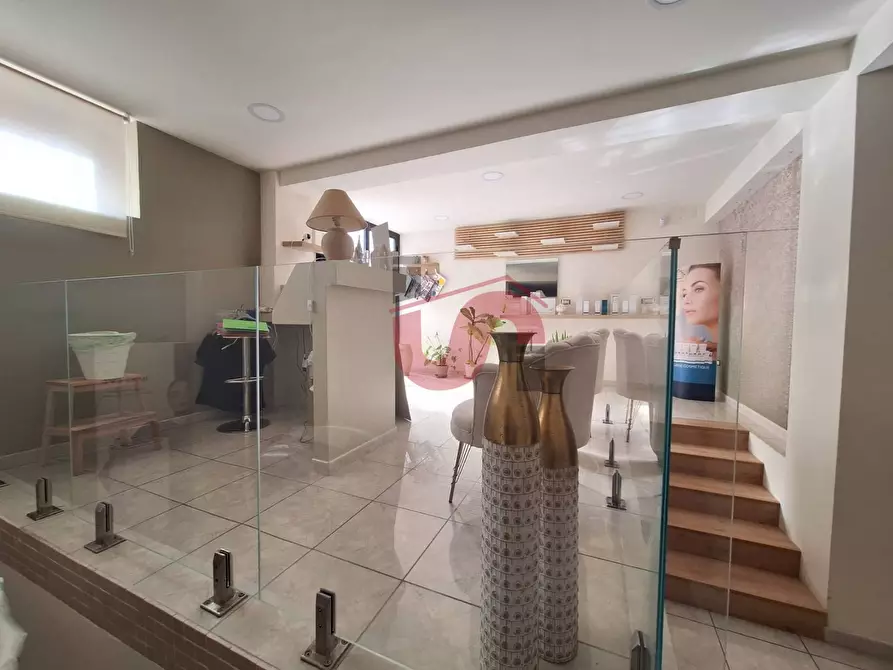 Immagine 9 di Locale commerciale in affitto  in Via Giovan Battista Bosco Lucarelli a Benevento