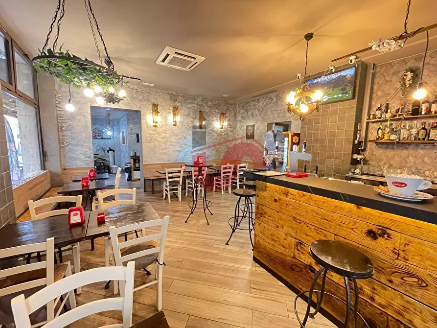 Immagine 5 di Attività commerciale in vendita  in Via Traiano a Benevento