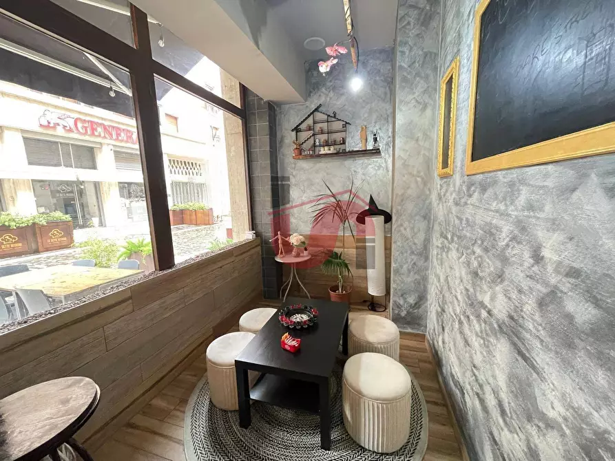 Immagine 9 di Attività commerciale in vendita  in Via Traiano a Benevento