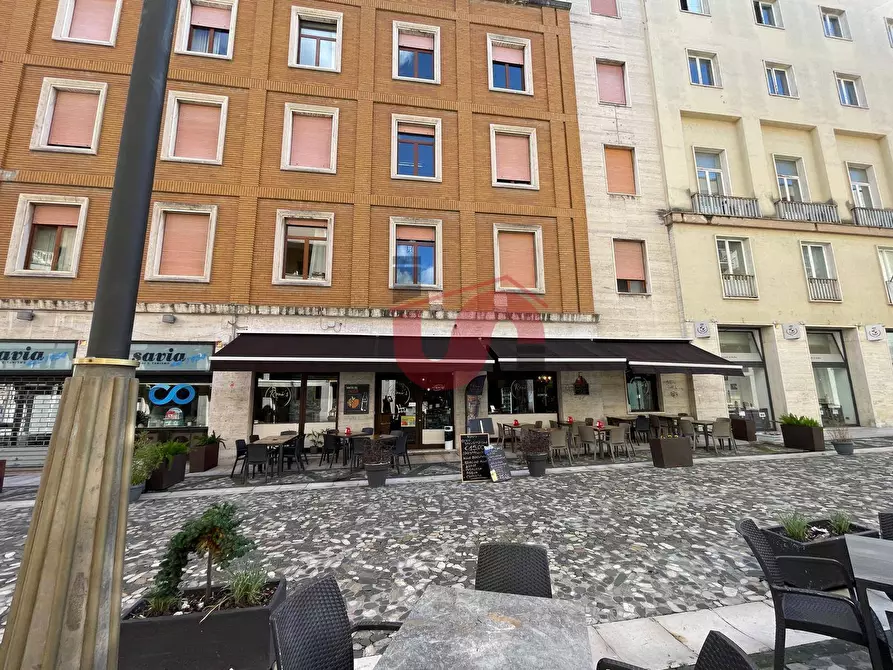 Immagine 21 di Attività commerciale in vendita  in Via Traiano a Benevento