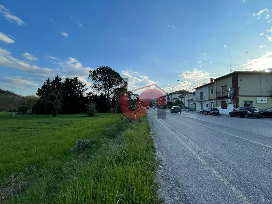 Immagine 11 di Locale commerciale in vendita  in Contrada Pontecorvo 32 a Benevento