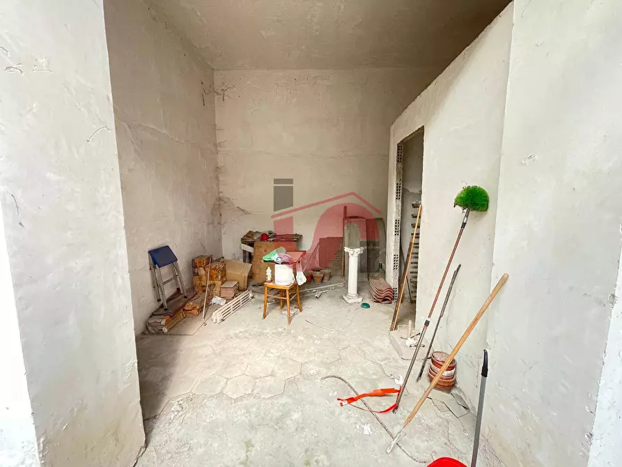 Immagine 5 di Magazzino in vendita  in Via Paga a Benevento