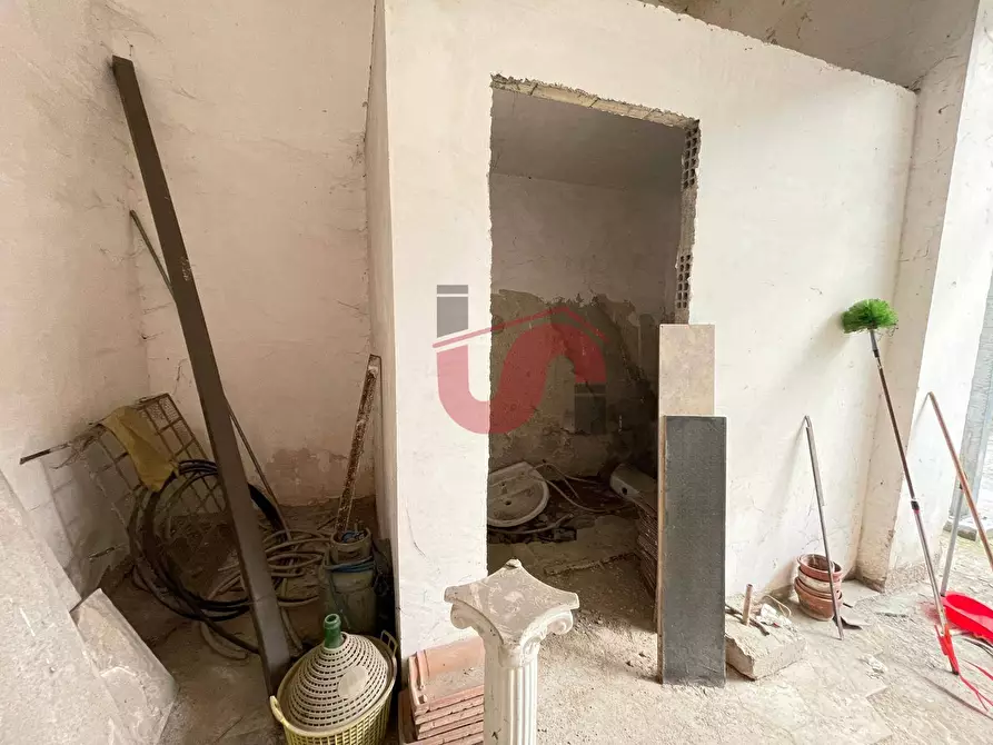 Immagine 6 di Magazzino in vendita  in Via Paga a Benevento