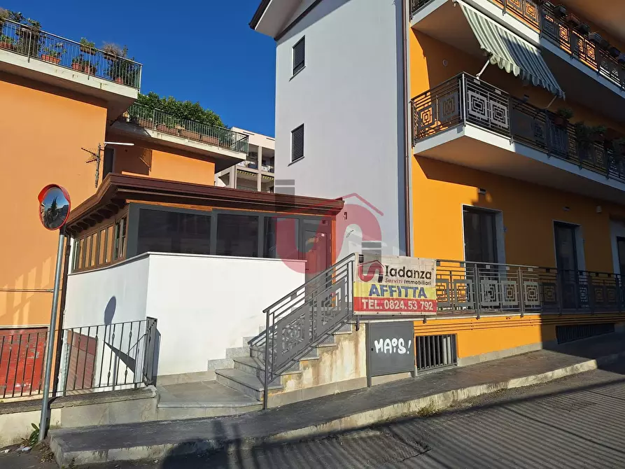 Immagine 14 di Locale commerciale in affitto  in Via Tiengo a Benevento