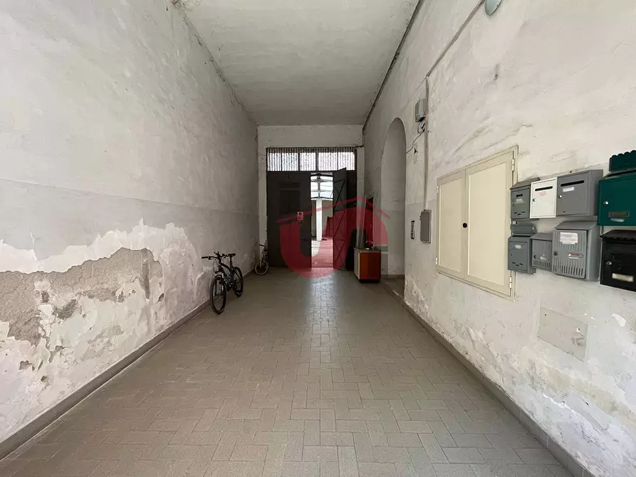 Immagine 17 di Magazzino in vendita  in Via Paga a Benevento