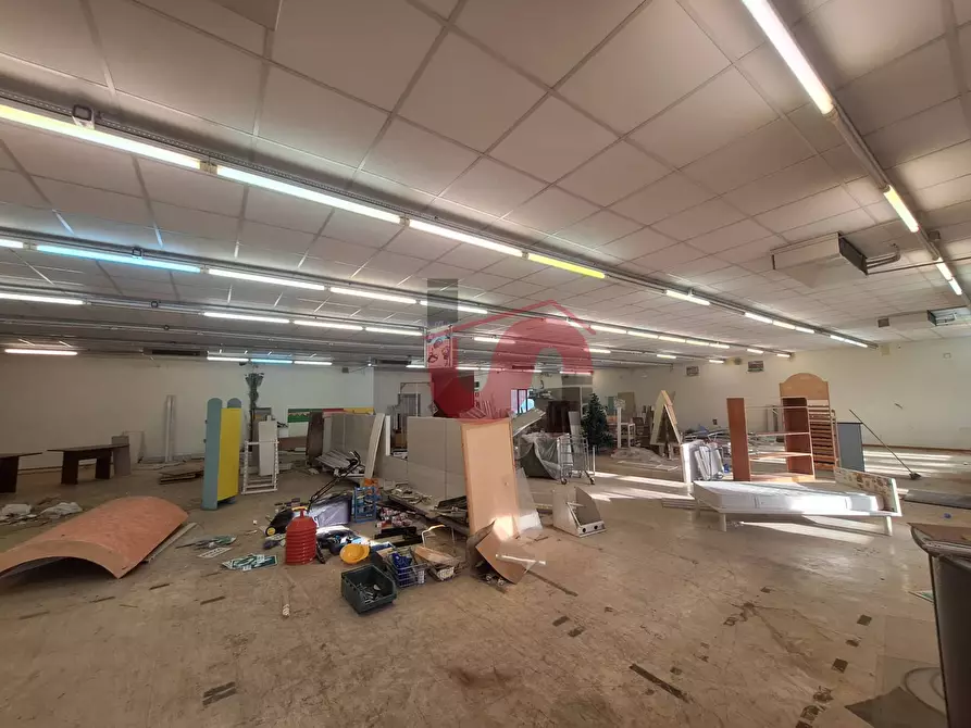 Immagine 9 di Locale commerciale in vendita  in Contrada San Chirico a Benevento