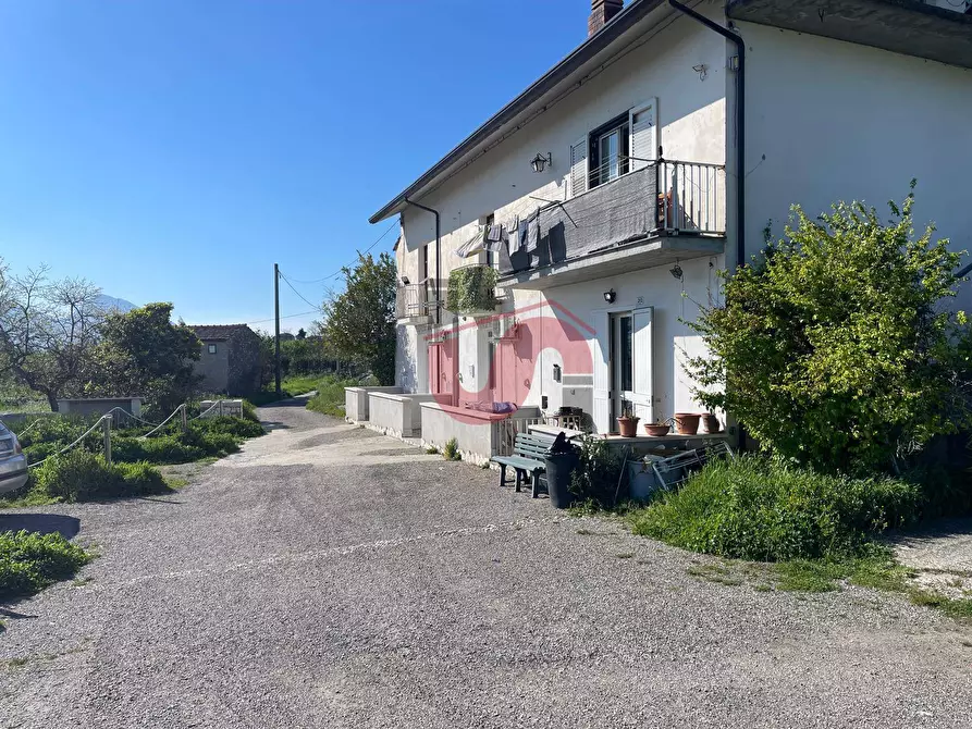 Immagine 2 di Casa semindipendente in vendita  in Contrada San chirico a Benevento