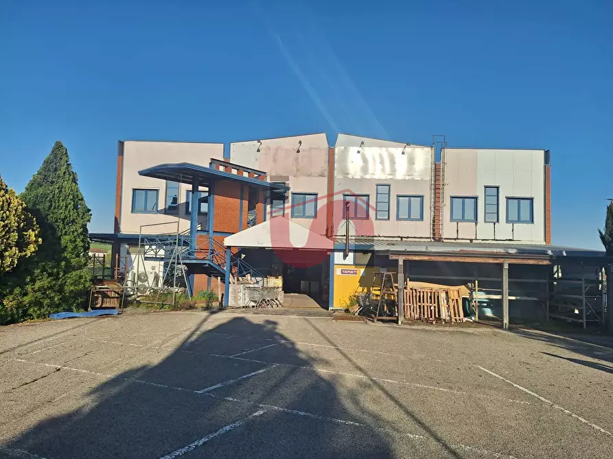 Immagine 6 di Locale commerciale in vendita  in Contrada San Chirico a Benevento