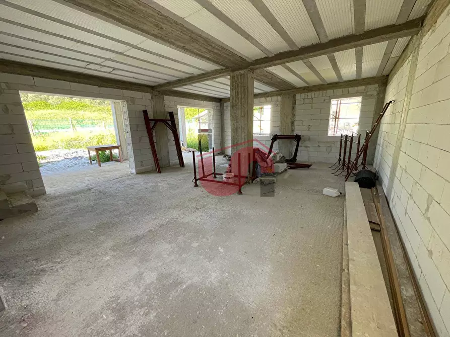Immagine 37 di Villa in vendita  in Via Manzoni a Arpaise
