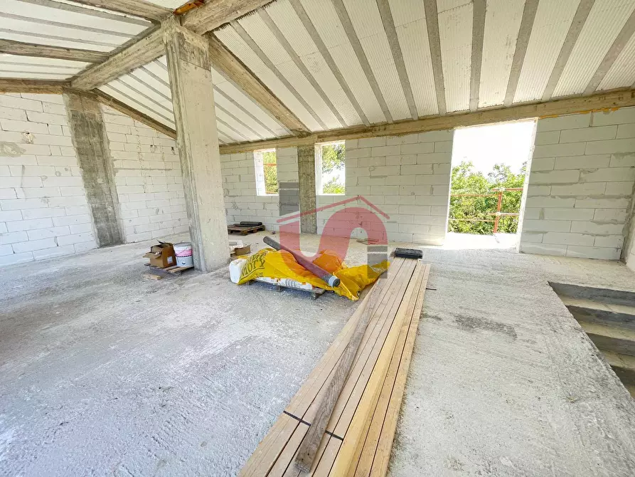 Immagine 47 di Villa in vendita  in Via Manzoni a Arpaise