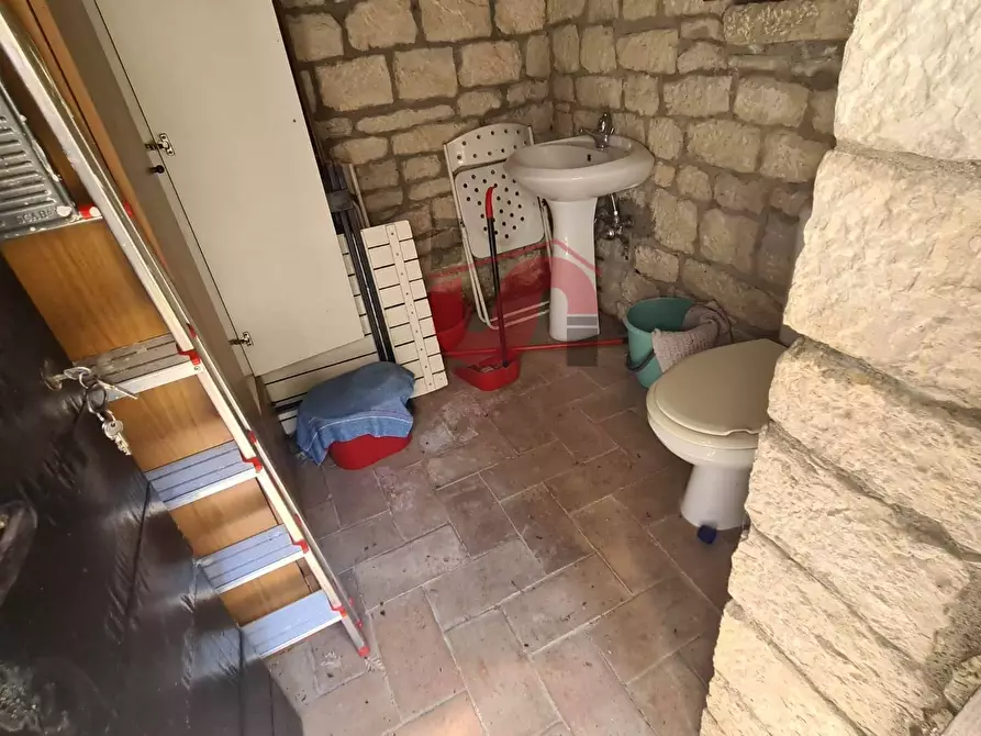 Immagine 37 di Villa in vendita  in Contrada Grotte a Casalduni