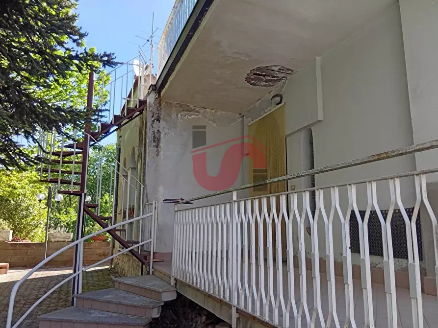 Immagine 7 di Villa in vendita  in Contrada guardie a Capriglia Irpina