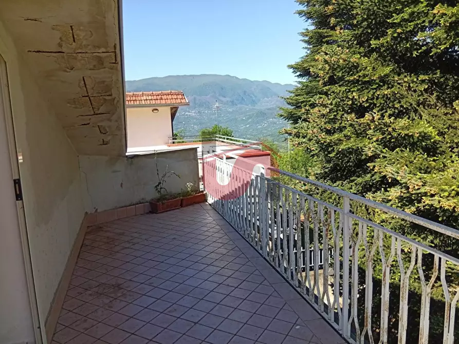 Immagine 23 di Villa in vendita  in Contrada guardie a Capriglia Irpina