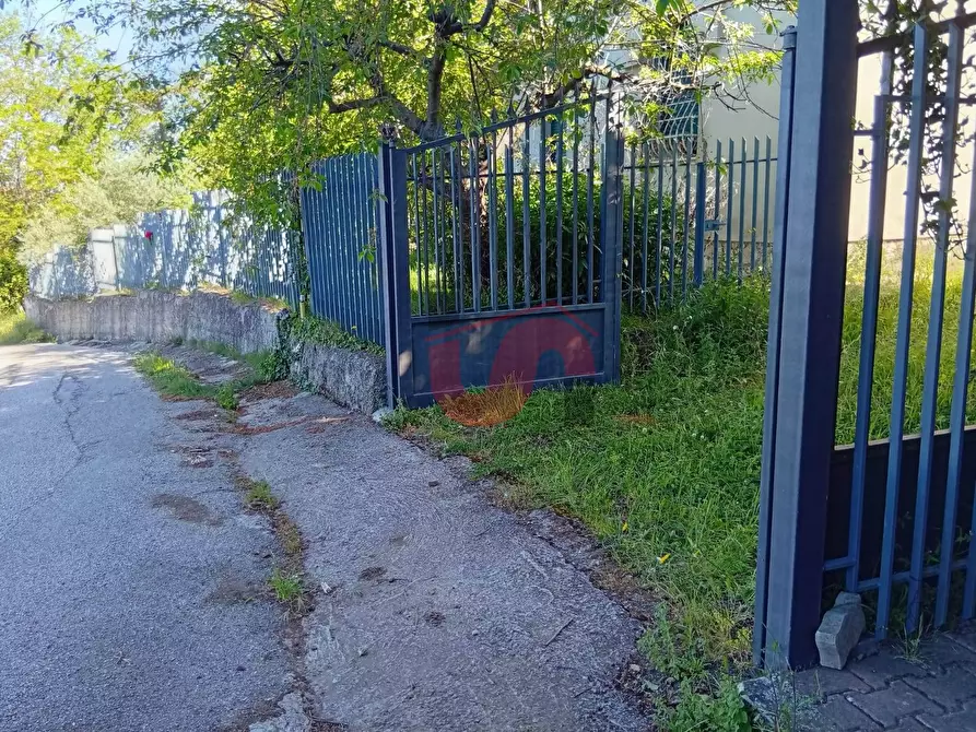 Immagine 27 di Villa in vendita  in Contrada guardie a Capriglia Irpina