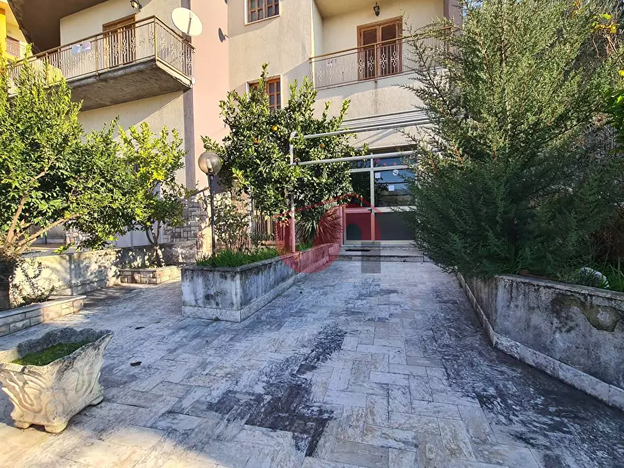 Immagine 5 di Palazzo in vendita  in Via san rocco a Apollosa