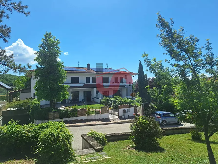 Immagine 3 di Villa in vendita  in Via Antonio di Stasi a Apollosa