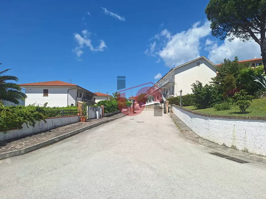 Immagine 63 di Villa in vendita  in Via Antonio di Stasi a Apollosa