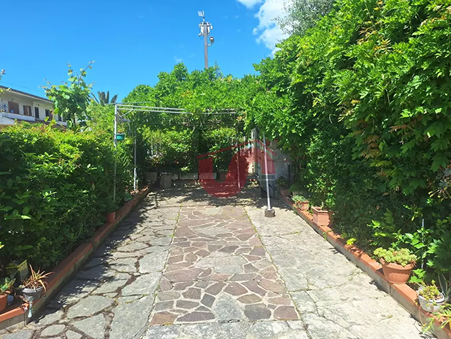 Immagine 56 di Villa in vendita  in Via Antonio di Stasi a Apollosa