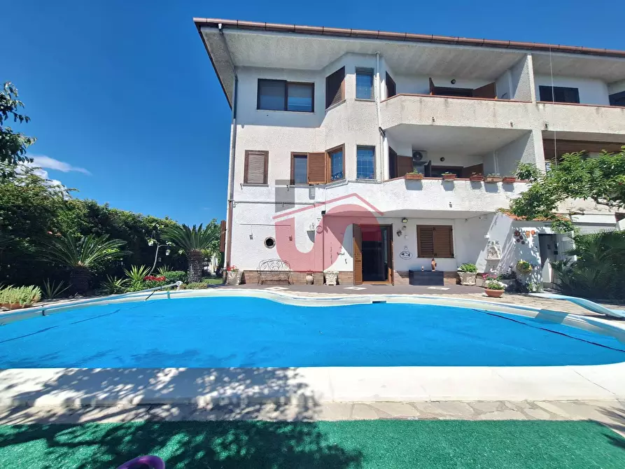 Immagine 30 di Villa in vendita  in Via Antonio di Stasi a Apollosa