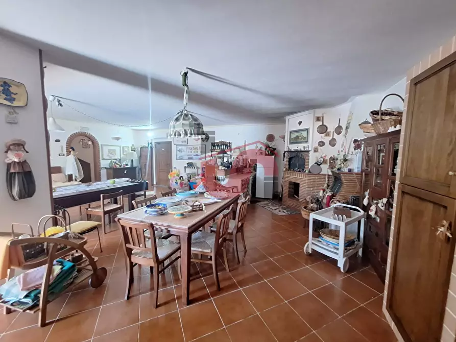 Immagine 35 di Villa in vendita  in Via Antonio di Stasi a Apollosa