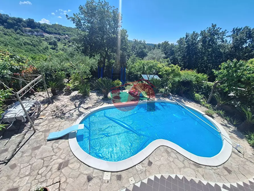 Immagine 28 di Villa in vendita  in Via Antonio di Stasi a Apollosa