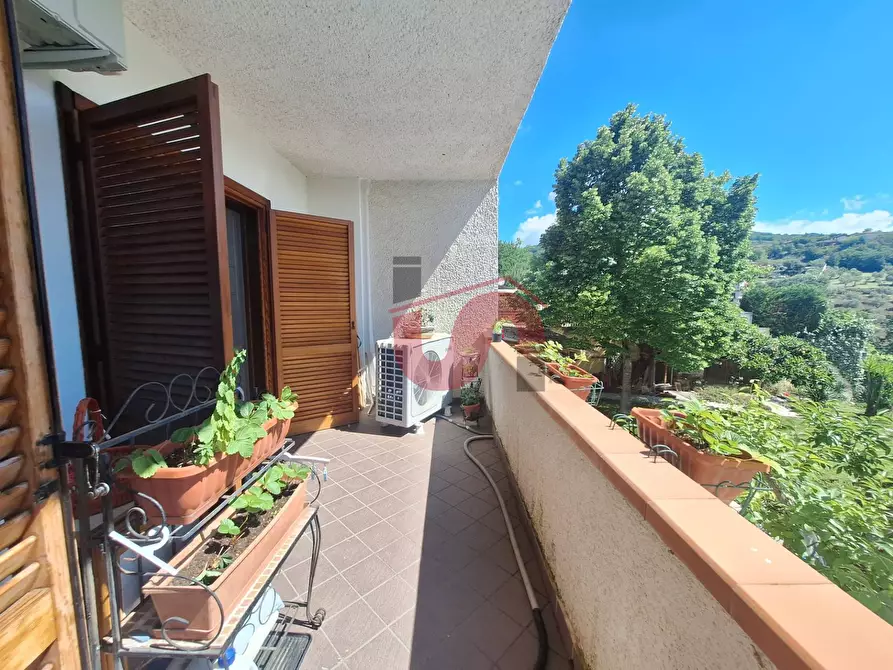 Immagine 13 di Villa in vendita  in Via Antonio di Stasi a Apollosa