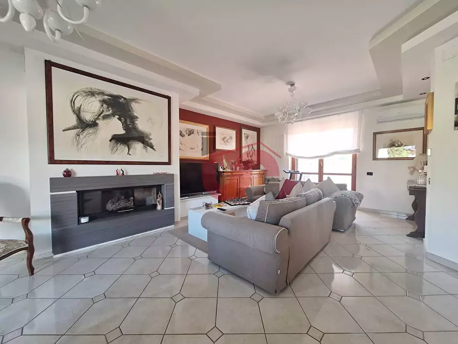 Immagine 7 di Villa in vendita  in Via Antonio di Stasi a Apollosa