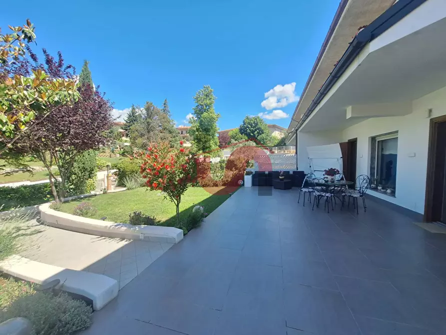 Immagine 5 di Villa in vendita  in Via Antonio di Stasi a Apollosa