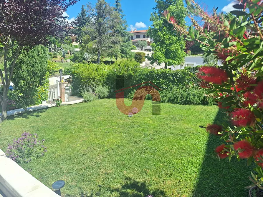 Immagine 53 di Villa in vendita  in Via Antonio di Stasi a Apollosa