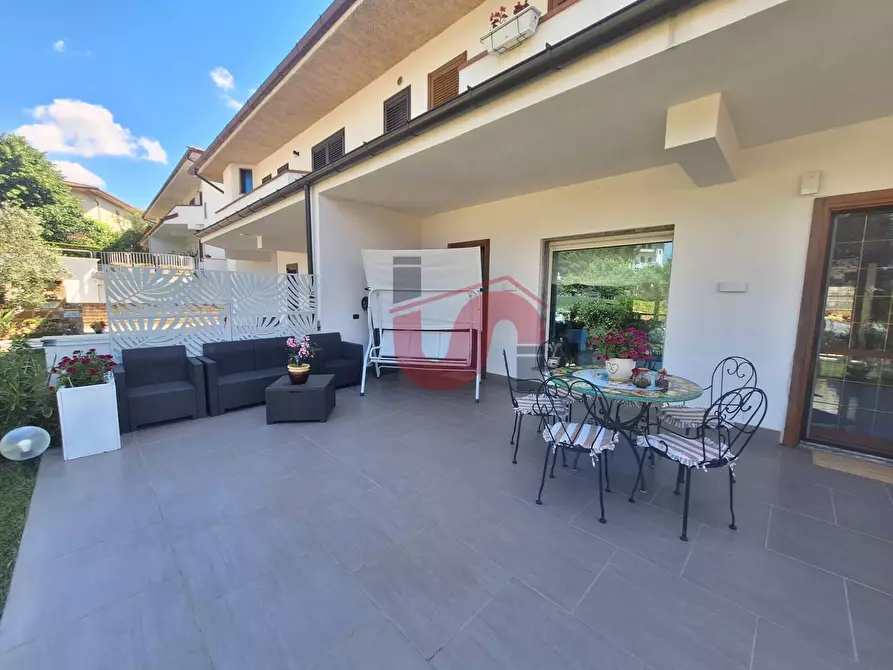 Immagine 47 di Villa in vendita  in Via Antonio di Stasi a Apollosa