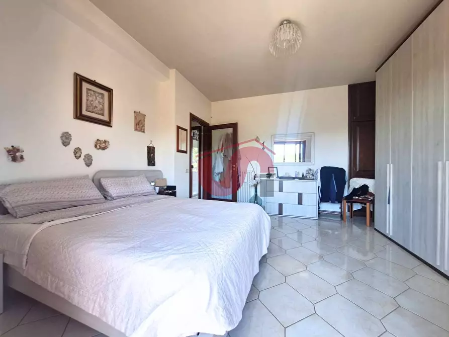 Immagine 19 di Villa in vendita  in Via Antonio di Stasi a Apollosa