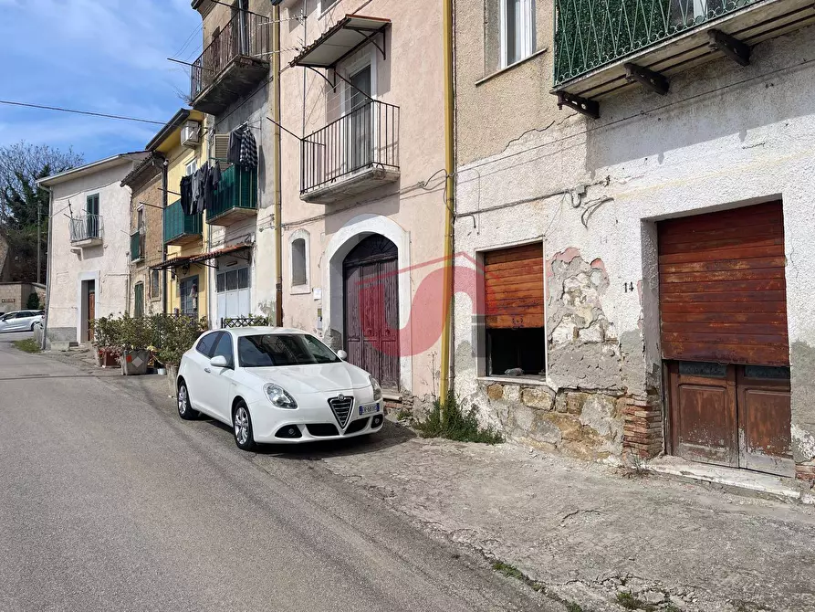 Immagine 1 di Locale commerciale in vendita  in Via Rotabile a Baselice