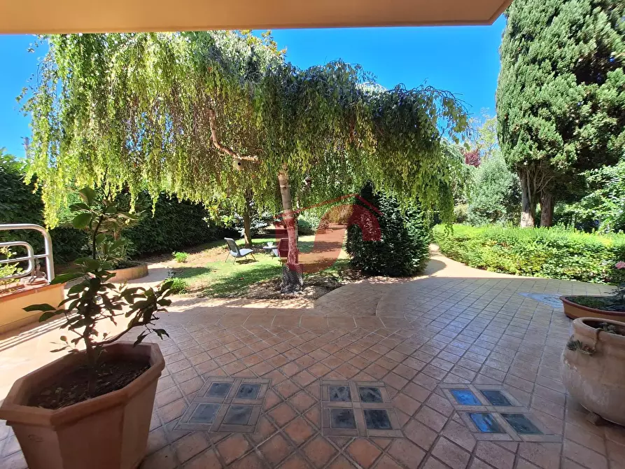 Immagine 42 di Villa in vendita  in Via Luigi Sturzo a Benevento