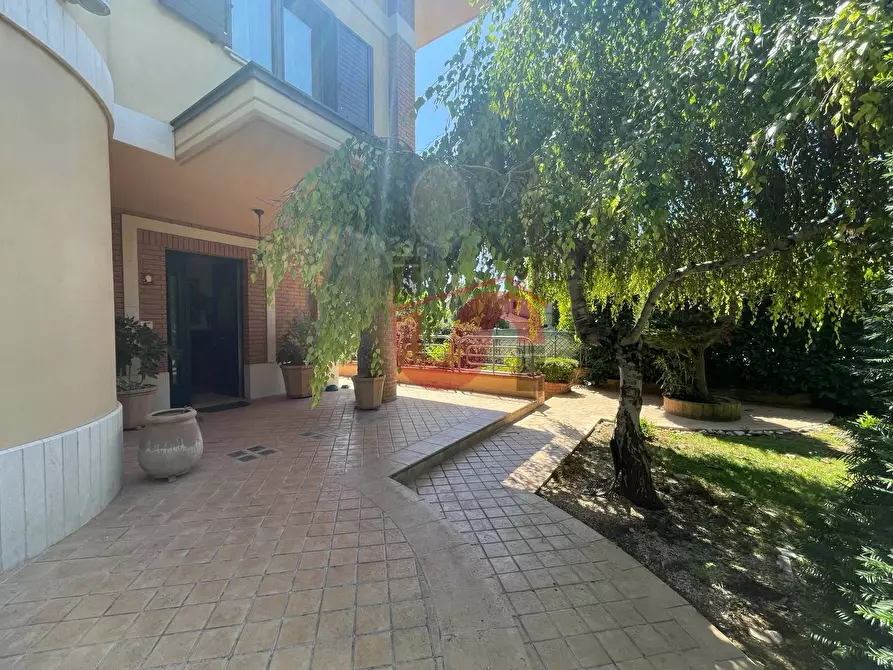 Immagine 3 di Villa in vendita  in Via Luigi Sturzo a Benevento