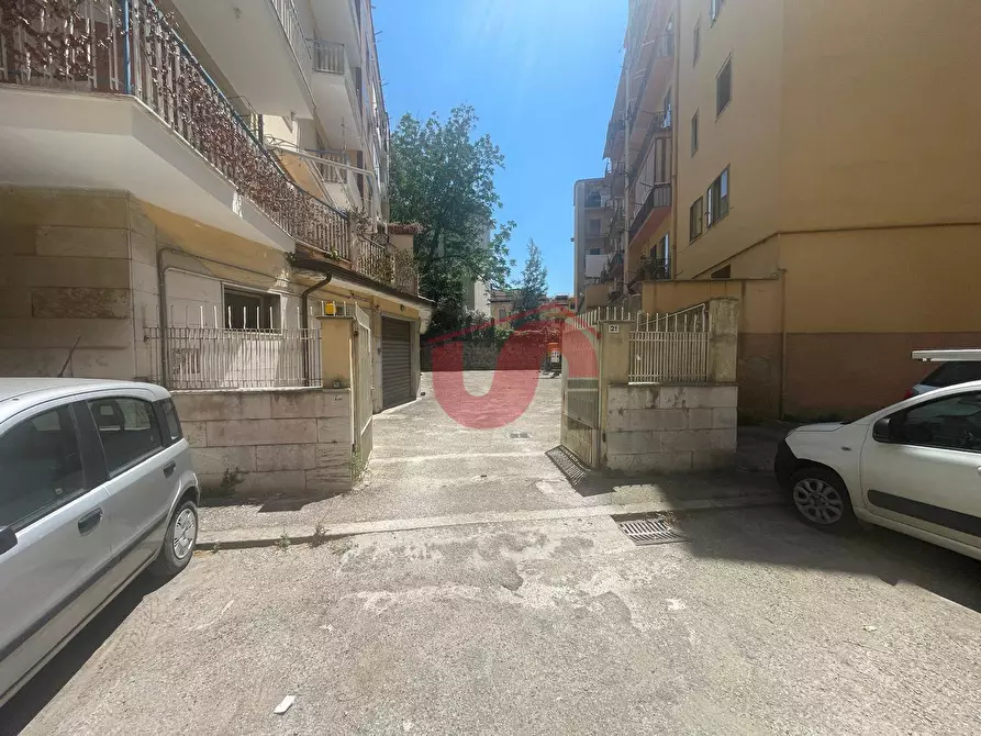 Immagine 9 di Box auto in affitto  in Via Torre della Catena a Benevento