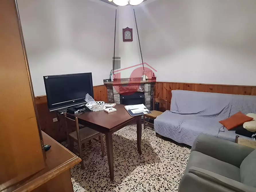 Immagine 3 di Casa semindipendente in vendita  in Via Leschito a Vitulano