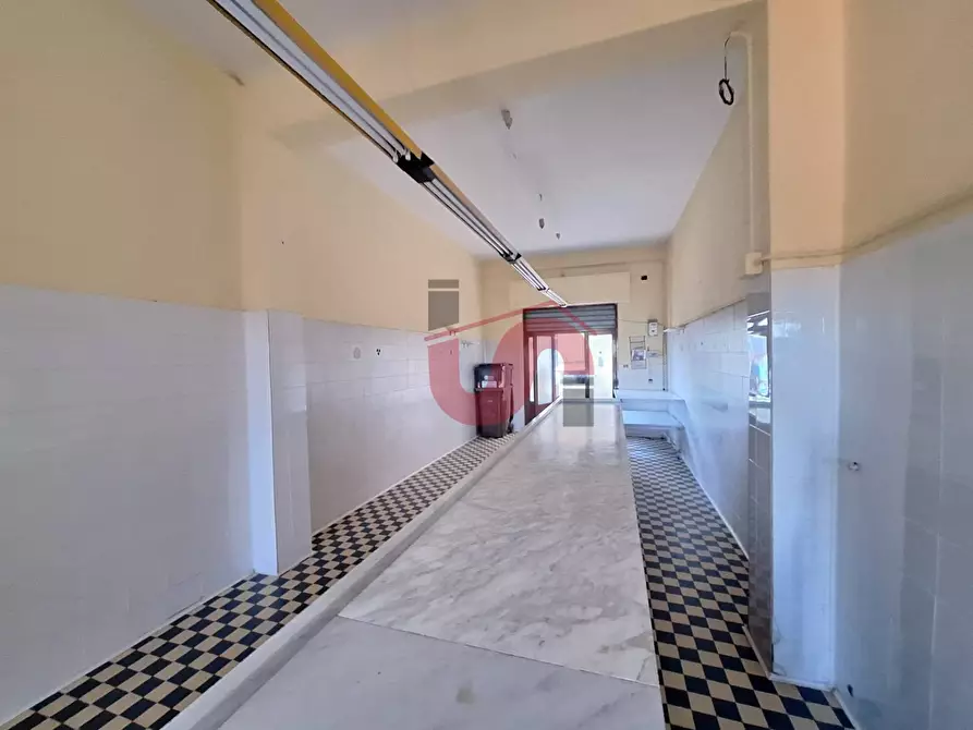 Immagine 6 di Locale commerciale in affitto  in via GIuseppe Castellano a Benevento