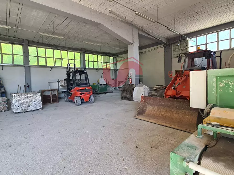 Immagine 2 di Locale commerciale in affitto  in Contrada Pianella a Morcone