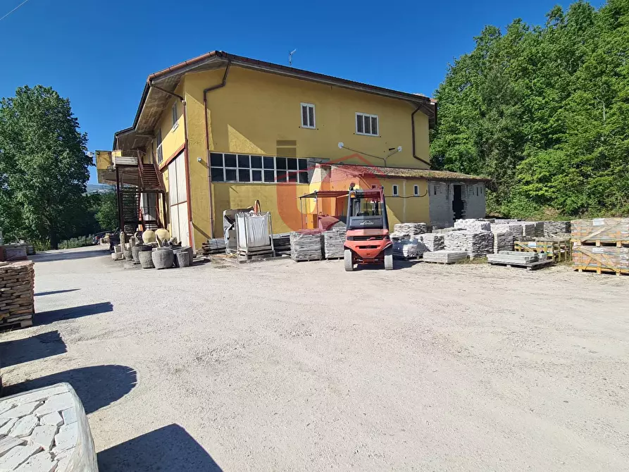 Immagine 7 di Locale commerciale in affitto  in Contrada Pianella a Morcone