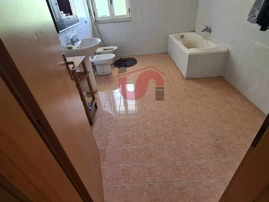 Immagine 13 di Locale commerciale in affitto  in Contrada Pianella a Morcone