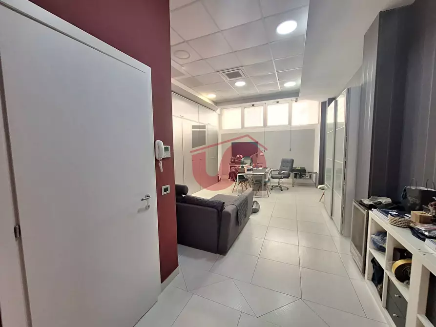 Immagine 23 di Ufficio in vendita  in Via Vanvitelli a Benevento