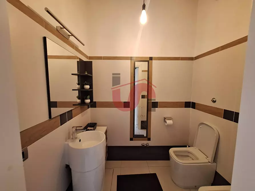Immagine 26 di Ufficio in vendita  in Via Vanvitelli a Benevento