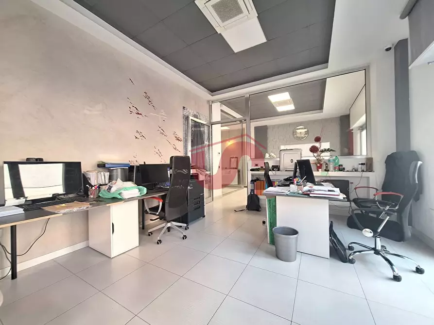 Immagine 16 di Ufficio in vendita  in Via Vanvitelli a Benevento