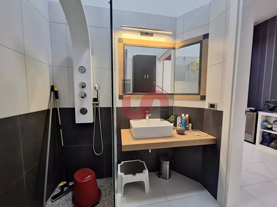 Immagine 25 di Ufficio in vendita  in Via Vanvitelli a Benevento