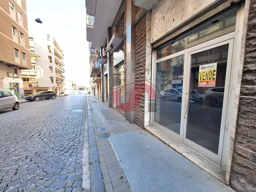 Immagine 4 di Locale commerciale in affitto  in Corso Vittorio Emanuele a Benevento