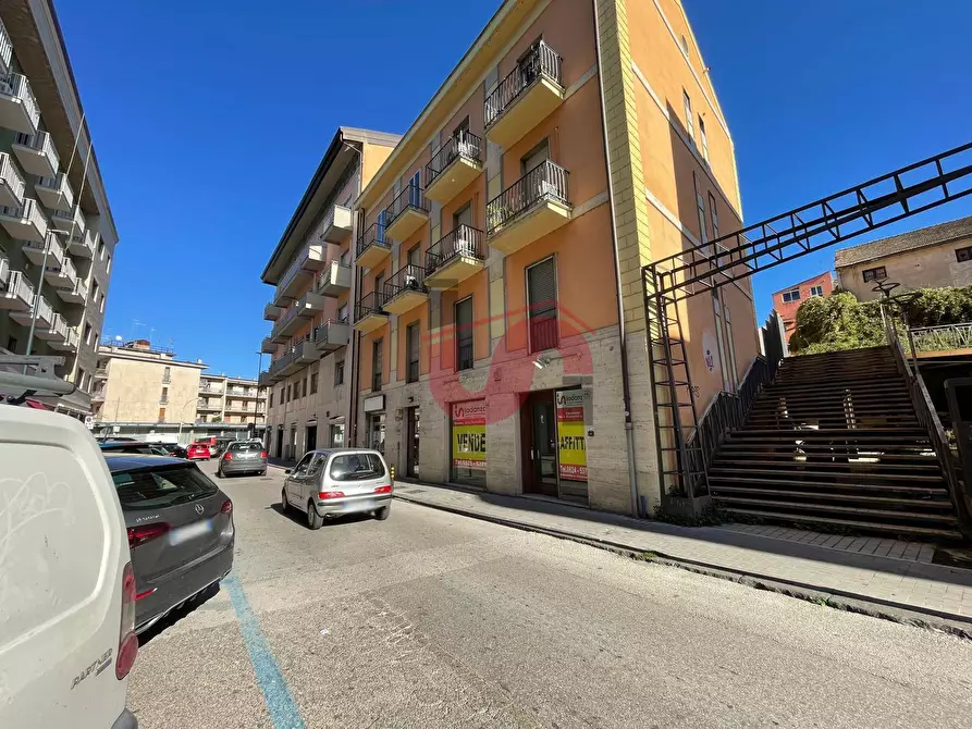 Immagine 12 di Locale commerciale in vendita  in Via Ennio Goduti a Benevento