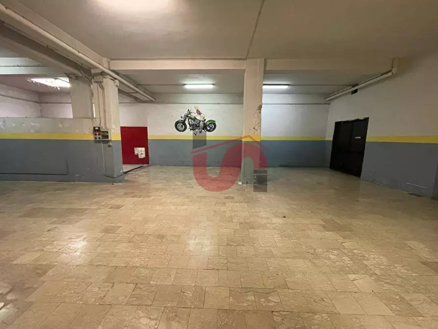 Immagine 10 di Locale commerciale in vendita  in Via Santa Colomba a Benevento