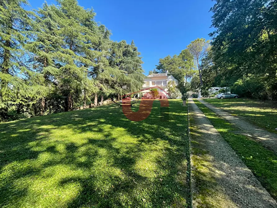 Immagine 69 di Villa in affitto  in Via ferinando bozza a Benevento