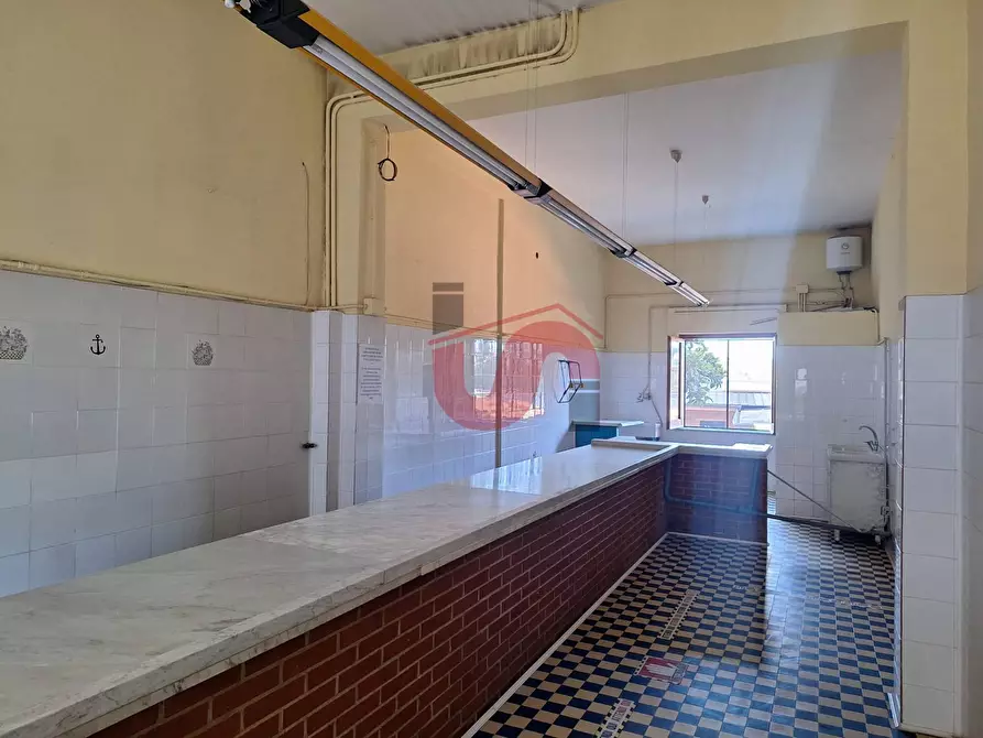Immagine 5 di Locale commerciale in affitto  in via GIuseppe Castellano a Benevento