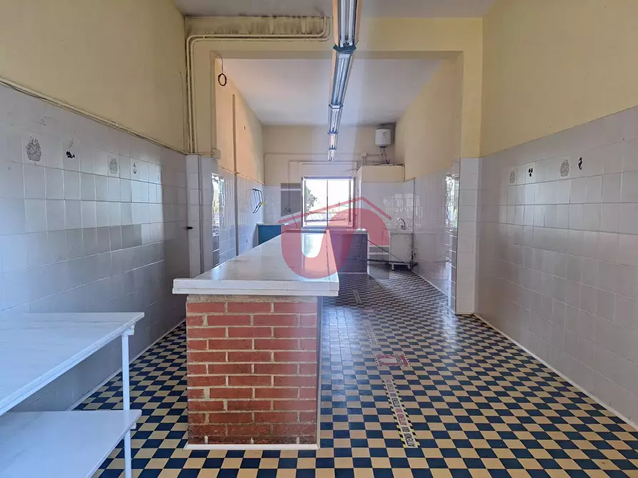 Immagine 4 di Locale commerciale in affitto  in via GIuseppe Castellano a Benevento